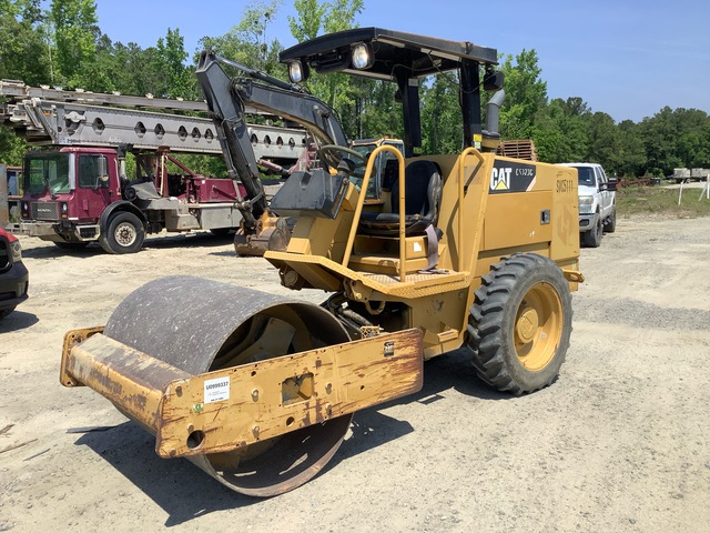 2008 Cat CS323C Smooth Drum Compactor