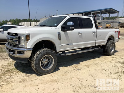 2019 Ford F-250 XLT 4x4 Crew Cab Pick Up