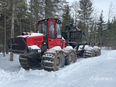 2016 Komatsu 895 8x8 Clam Bunk Forwarder do kłód