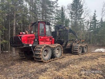 2016 Komatsu 895 8x8 Clam Bunk جامع الجذوع