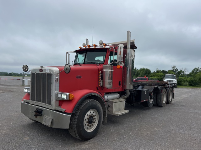 2006 Peterbilt 357 8x4 Roll-Off Truck
