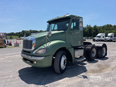 2002 Freightliner Columbia 120 6x2 Ciągnik siodłowy T/A z kabiną dzienną