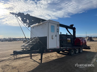 2014 PJ Trailer F8243 Unidad de apoyo