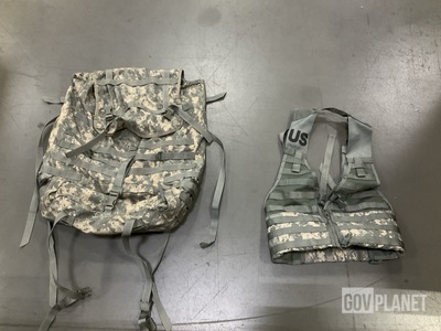 (100) Fighting Load Carriers & (43) Large Field Rucksacks