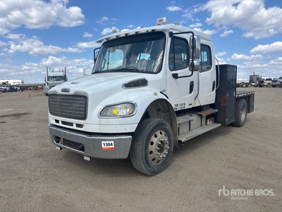 2008 Freightliner M2 106 4x2 Crew Cab 平台トラック