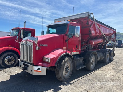 2013 Kenworth T800 8x4 Autocarro spandipietrisco (Inoperable)