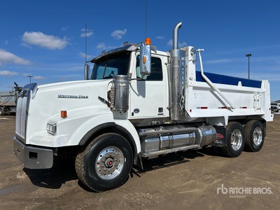 2016 Western Star 4900 6x4 T/A Dump Truck