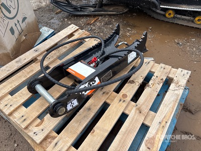 2025 GIYI GY-XJ5T 33 in Hydraulic Excavator Thumb (Unused)