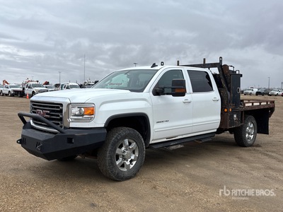 2018 GMC Sierra 3500HD 4x4 Crew Cab شاحنة مسطحة