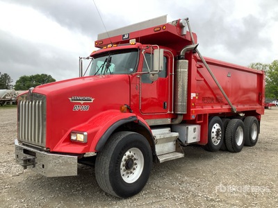 2007 Kenworth T800 Tri/A Dump Truck