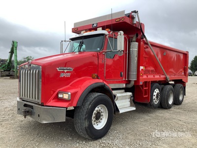 2007 Kenworth T800 Tri/A Dump Truck