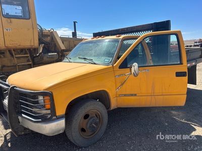 2000 GMC 3500 Flatbed Truck