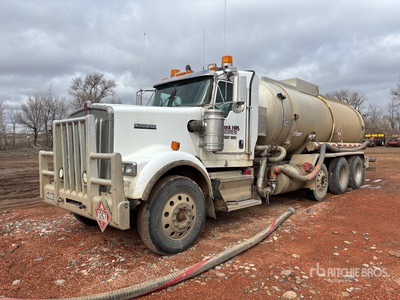 2014 Kenworth W900 8x4 Tanker Truck