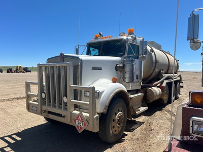 2014 Kenworth W900 8x4 Tanker Truck