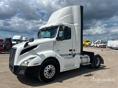 2019 Volvo VNL300 4x2 Day Cab Truck Tractor