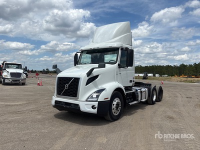 2019 Volvo VNR300 6x4 T/A Day Cab Truck Tractor