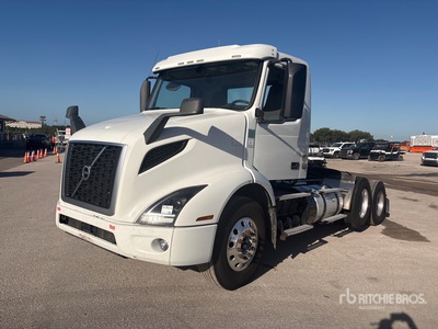 2022 Volvo VNR300 Day Cab Truck Tractor