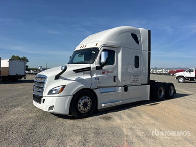 2019 Freightliner Cascadia 126 6x4 T/A Sleeper Truck Tractor