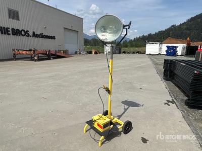 CEP Electric Tower Work Light ورش و مخازن متنوعة