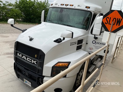 2022 Mack AN42T T/A Day Cab Truck Tractor
