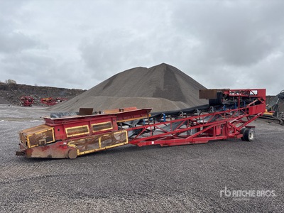 2016 JD Series 2100 36 in x 70 ft Radial Stacking Conveyor