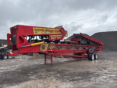 2016 JD Conveyors Series 2100 36 in x 125 ft Portable Radial Stacking Conveyor
