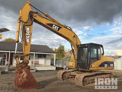 2002 Cat 320C: Tracked Excavator