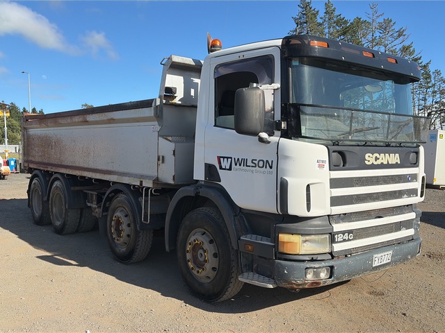 2005 Scania P124 8x4 Twin-Steer Tipper Truck