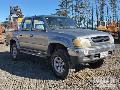 2002 Toyota Hilux SR5 4x4 Dual Cab Pickup