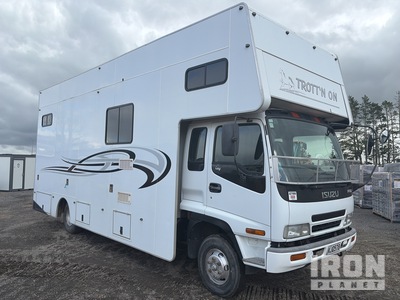 2002 Isuzu FRR500 4x2 Sleeper Horse Float Varios Camion
