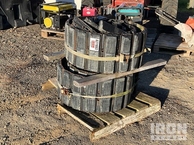 400 mm Excavator Tracks w/ Rubber Inserts Laufketten - Fits Cat 305.5