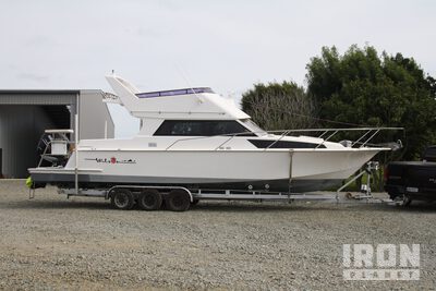2010 Oliver Royale 35 ft Flybridge Fishing Boat w/ Trailer