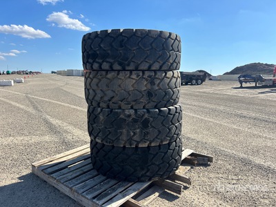 Quantity of (4) Maxam L3 20.5R25 Banden