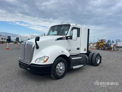 2016 Kenworth T680 4x2 Ciągnik siodłowy z kabiną dzienną S/A