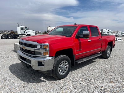 2016 Chevrolet Silverado 2500HD 4x4 Crew Cab Pickup