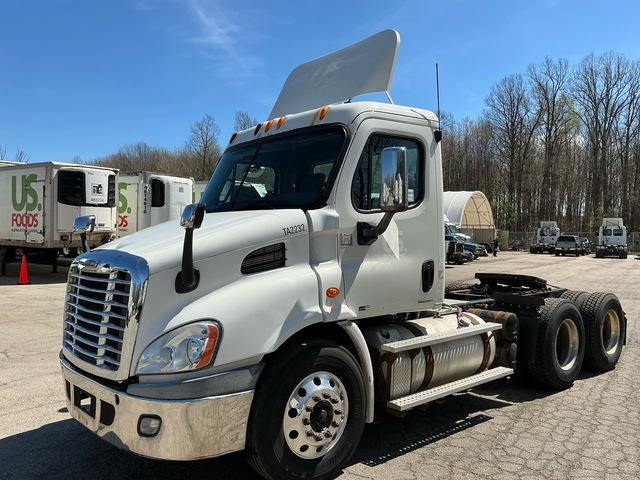 2012 Freightliner CA113 6x4 T/A Day Cab Truck Tractor