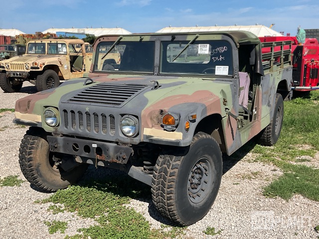 2007 AM General M1097R1 HMMWV 2 Door Soft Top w/Truck Body