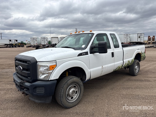 2016 Ford F-350 4x4 Extended Cab Pickup