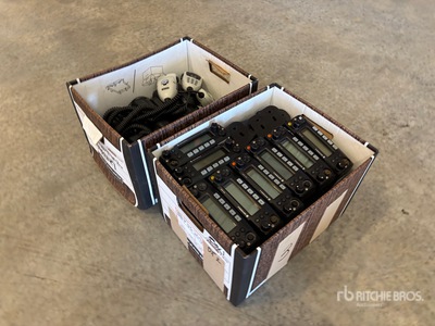 Quantity of (8) Motorola ASTRO XTL2500 700/800 MHz 870 Channel Digital Dashmount 35 Watt Truck Radios