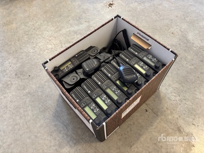 Quantity of (8) Motorola MOTOTRBO XPR4550 Digital UHF 40 Watt 160 Channel Truck Radios