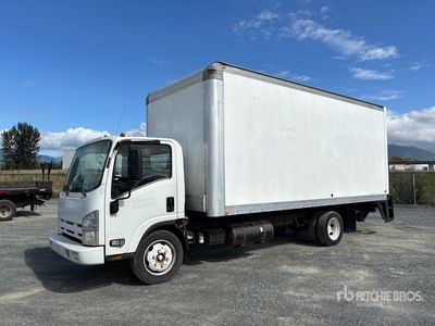 2010 Isuzu NPR Gesloten vrachtwagen