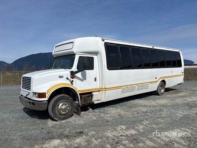 2001 International 3400 4x2 33-Seat Transit Bus