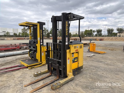 Hyster 45 N45XMR3 4200 lb Forklift