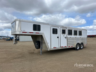 2015 Featherlite 8541 30 ft T/A Paardentrailer