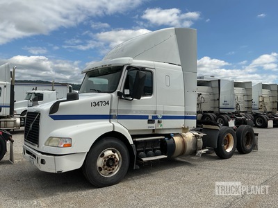 2016 Volvo VNR64T 6x4 T/A Sleeper Truck Tractor (Inoperable)