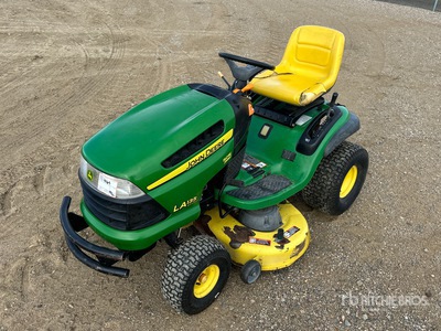 John Deere LA135 4x2 Ride-On Lawn Mower