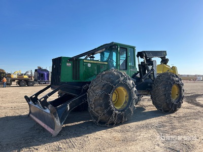 2011 John Deere 748H 4x4 سكيدر