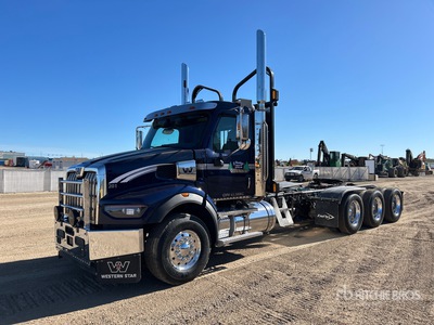 2022 Western Star 49X 8x6 Logging Tri/A Day Cab Truck Tractor