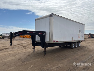 2017 Beothuck 30 ft Tri/A Gooseneck Utility Trailer