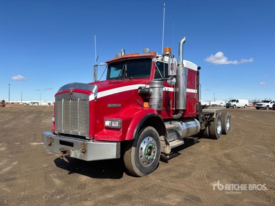 2004 Kenworth T800 T/A Sleeper Truck Tractor